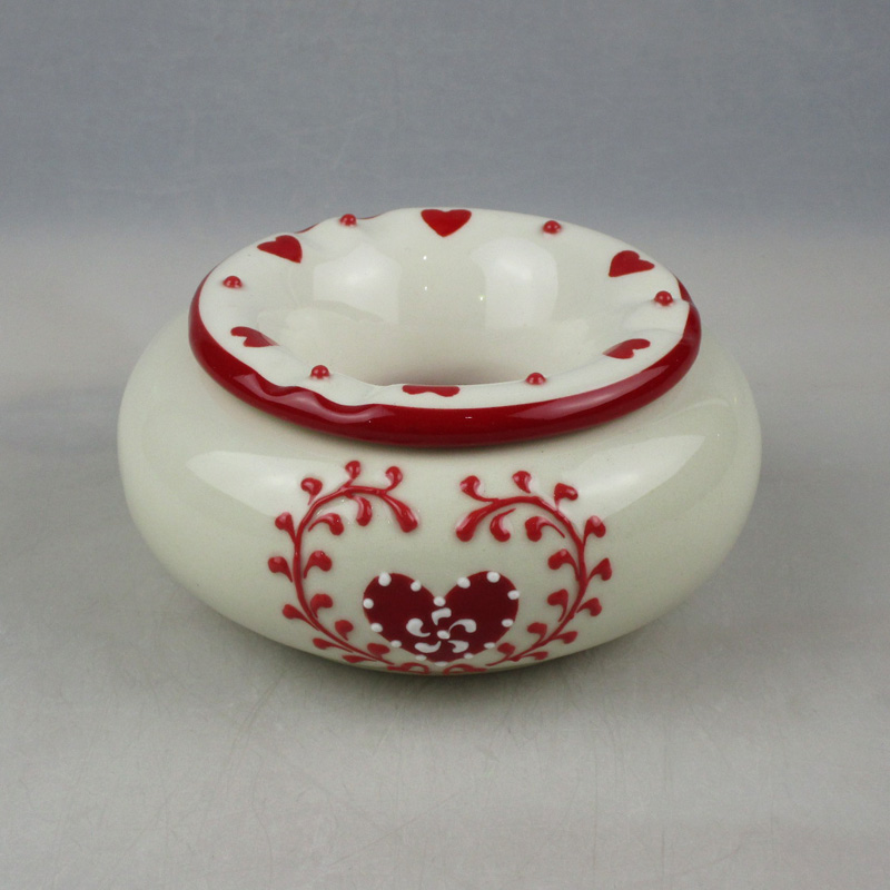 Wholesale Valentine Ceramic Heart Design Ashtray Factory
