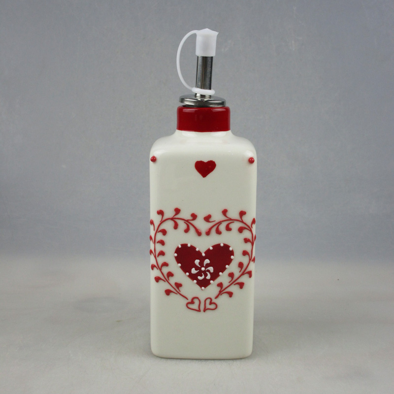Wholesale Valentine Ceramic Heart Design Oil Bottle Factory