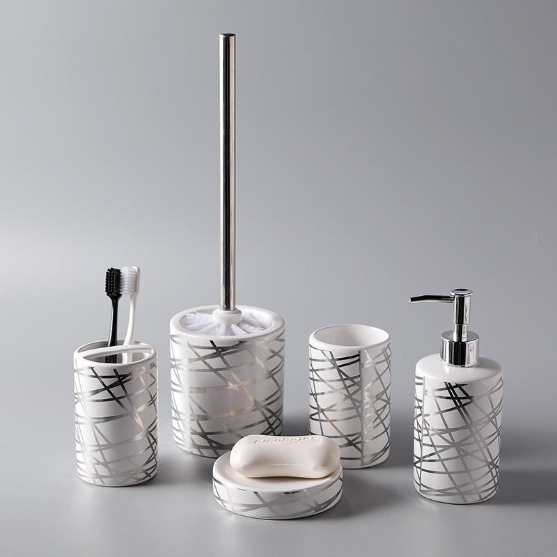 Wholesale Ceramic Bathroom Accessories Set 5 Decal Silver Line